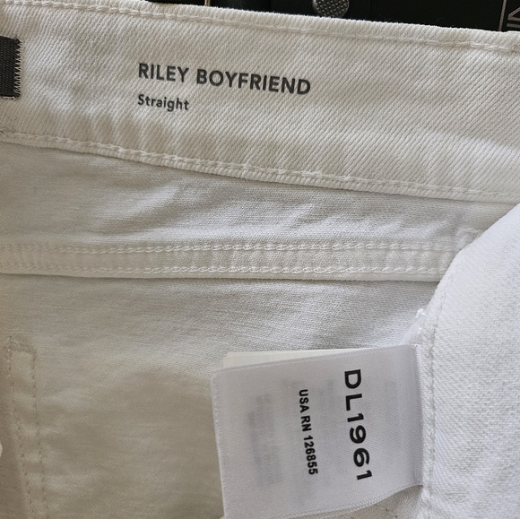 DL 1961 Rileu Boyfriend Strait White Denim Jeans - Picture 11 of 14